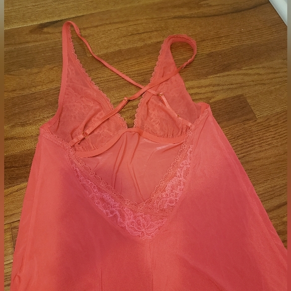 🧡2/$15 Bundle**Victoria's Secret collection lingerie size medium 36c - Picture 2 of 2